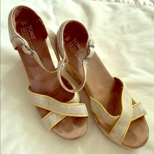 TOMS wedges